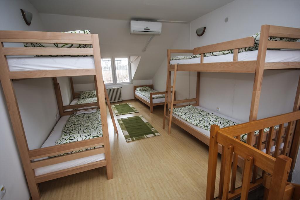 Terasa Hostel Novi Sad Ruang foto
