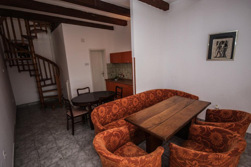 Terasa Hostel Novi Sad Ruang foto