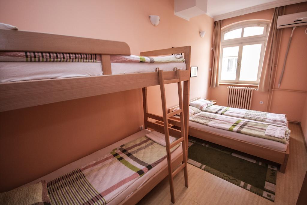 Terasa Hostel Novi Sad Ruang foto